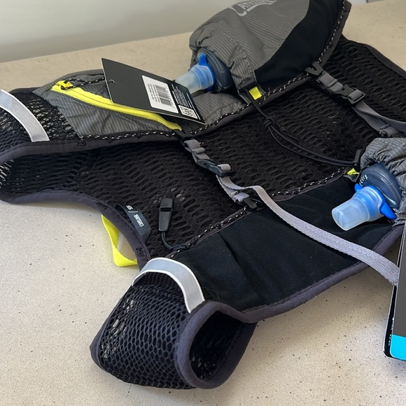 CAMELBAK NANO VEST - running vest - Picture 2 of 6